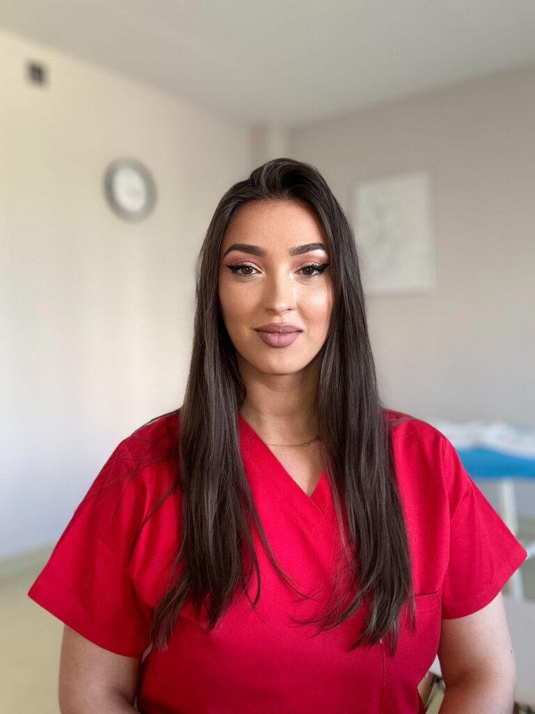 Daniela-Carateanu-Kinetoterapeut